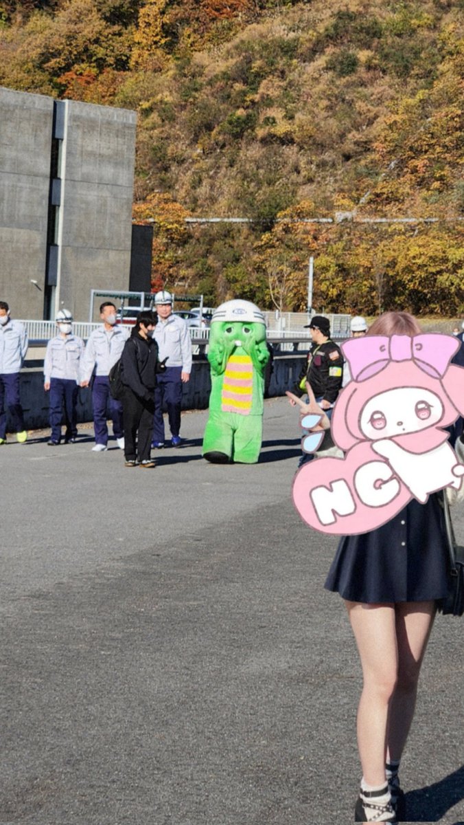 いもむしc(.(.(.(.(@･ω･) tweet media