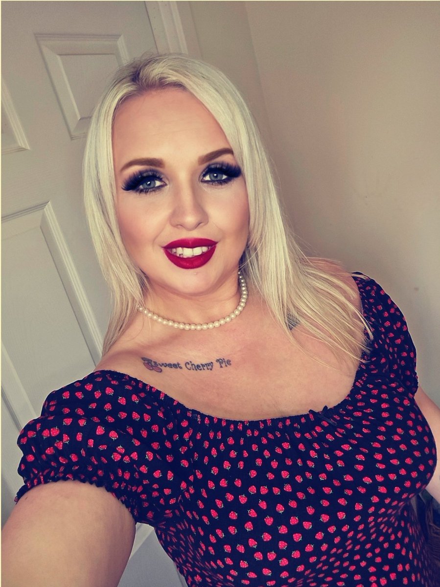 Sarah Robinson tweet media