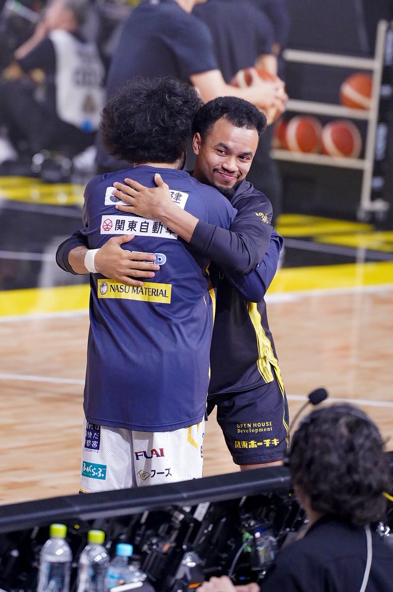 ショコラ tweet media