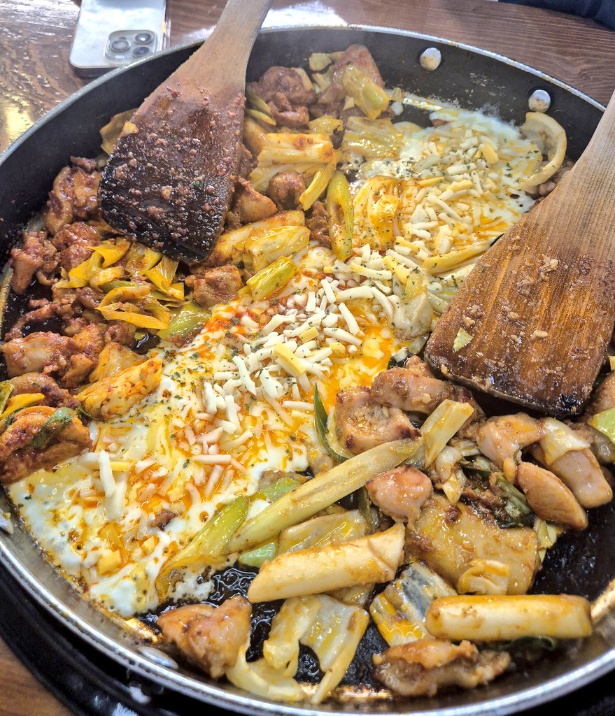 성게맛라떼 🩷 tweet media