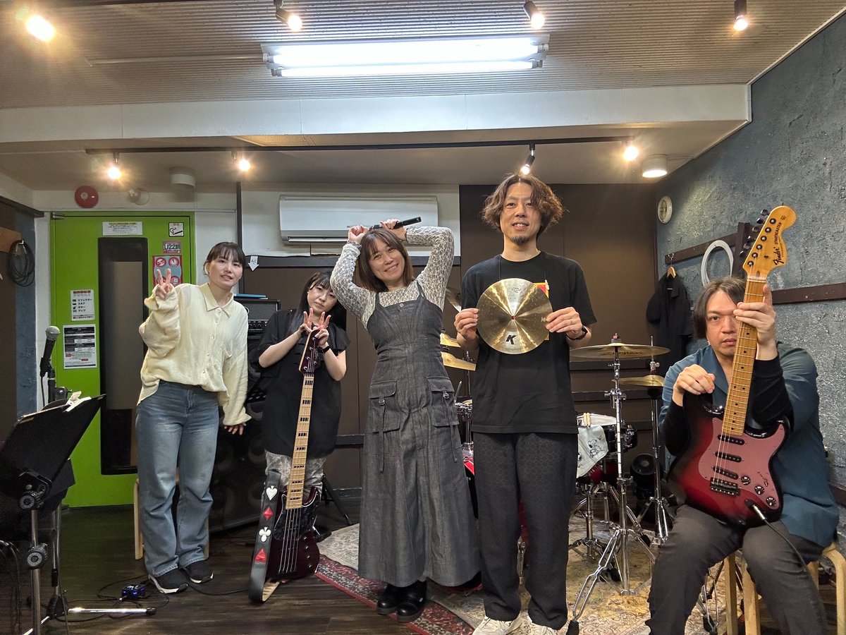 本日もスタジオ！
7/26、四谷LOTUSでお待ちしております🐈🎶

ご予約はこちらのフォームからどうぞ！
x.gd/Y0oMn