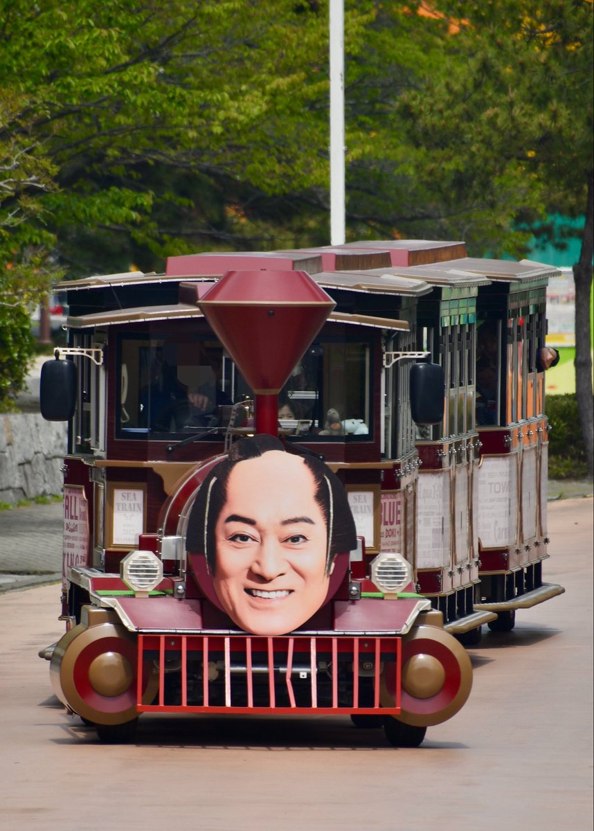 よだだよ tweet media