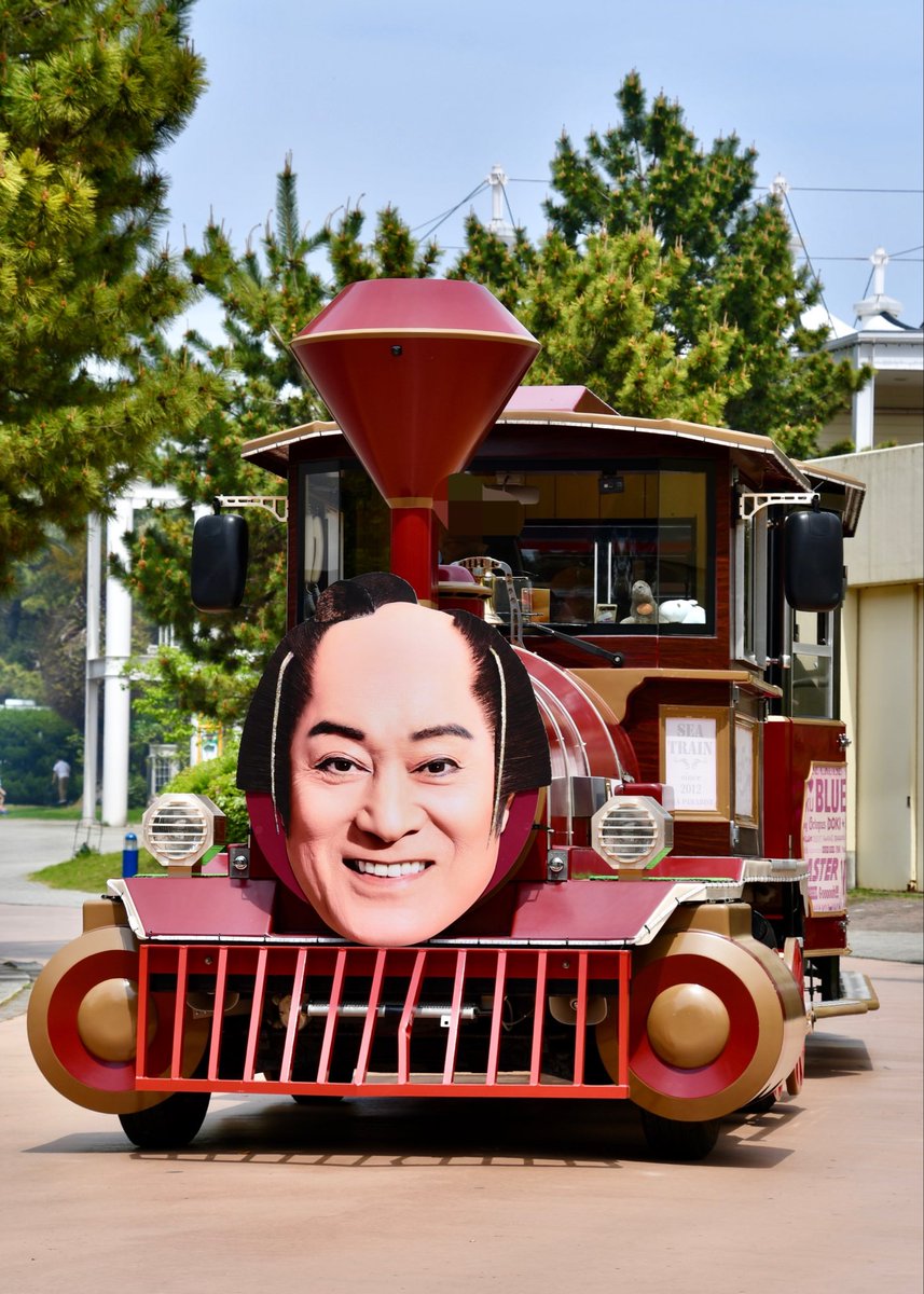 よだだよ tweet media