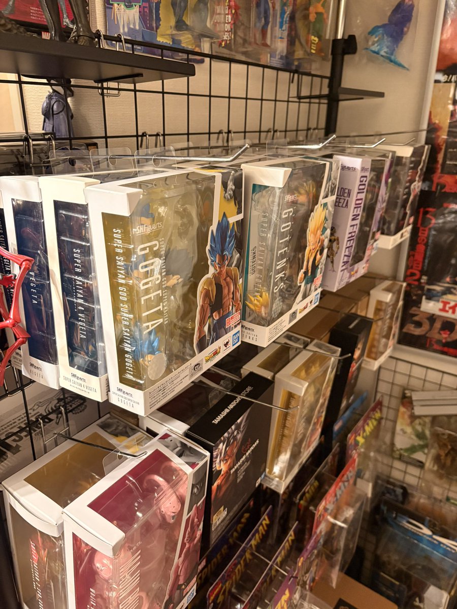 サナリエ tweet media