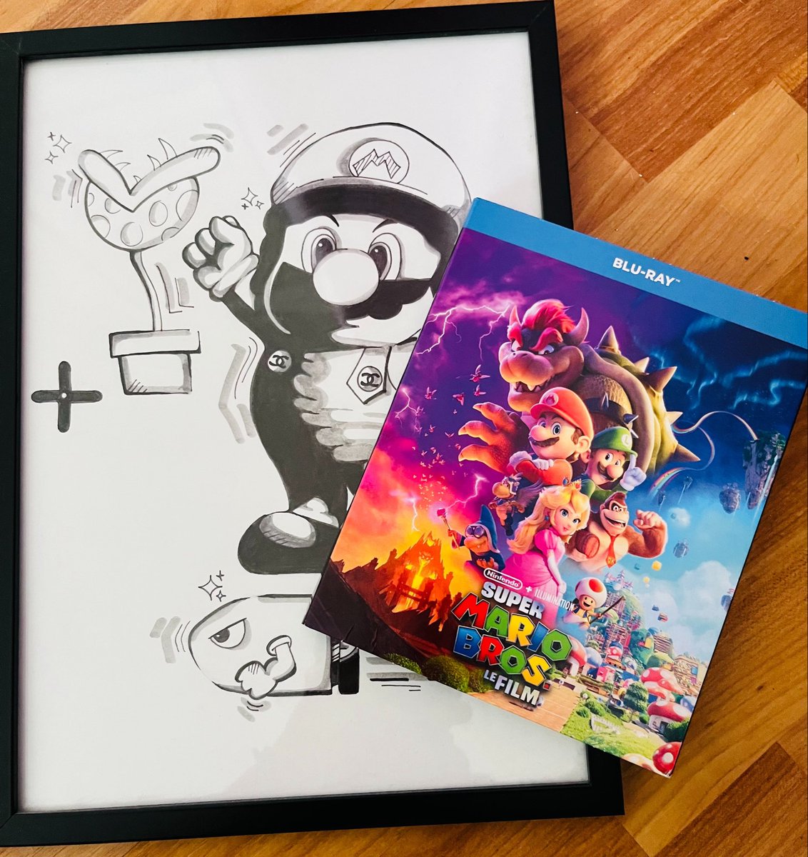 fisto_sr's tweet image. 🎬📀👨🏻‍🔧🎮🎍🍄👸🏼

#NW : petite mise à jour avant d’aller voir le suivant au ciné avec le fiston, on se refait le 1er @supermariomovie !

(dessin de sa sœur aînée pour lui il y a 2ans) 
#SuperMarioBros #MarioBros @NintendoFrance @Nintendo @UniversalFR @UniversalPics