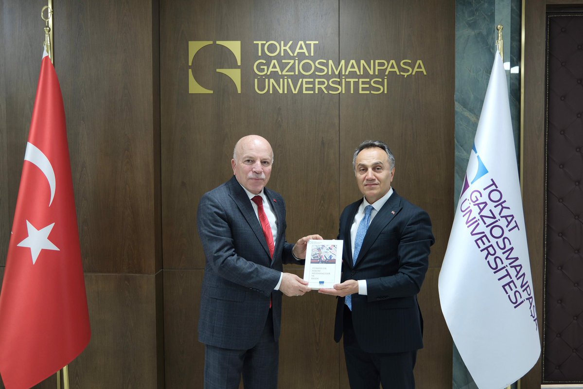 Tokat Gaziosmanpaşa Üniversitesi Rektörü Prof. Dr. Fatih Yılmaz kardeşimi makamında ziyaret ettik. 

İlimle yoğrulan şehirler güçlü yarınların teminatıdır. Üniversitelerimizin ortaya koyduğu her değerli çalışmayı önemsiyor, gençliğimizin ufkunu büyüten her adımın yanında durmaya