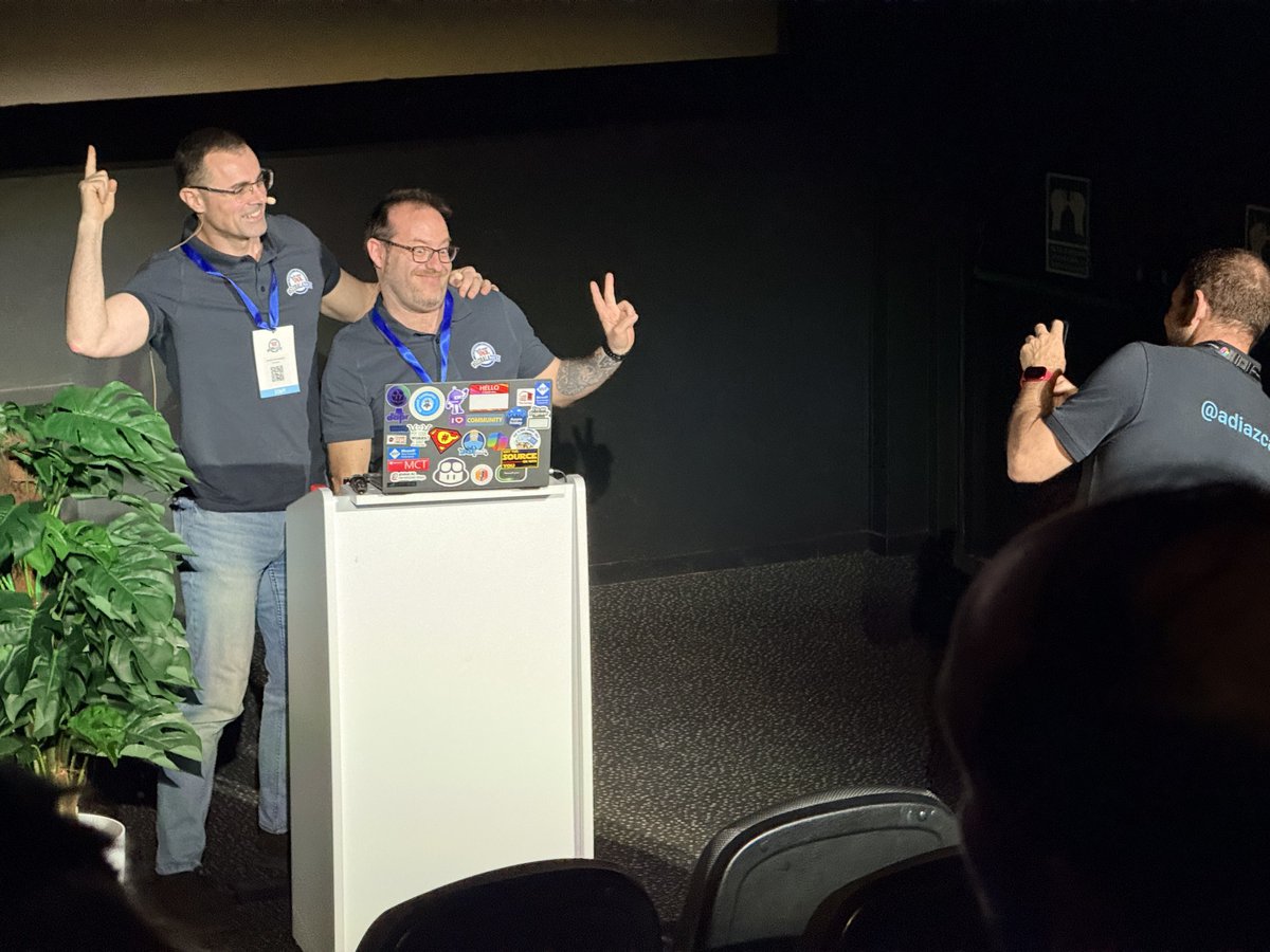 Adrián Del Rincón tweet media