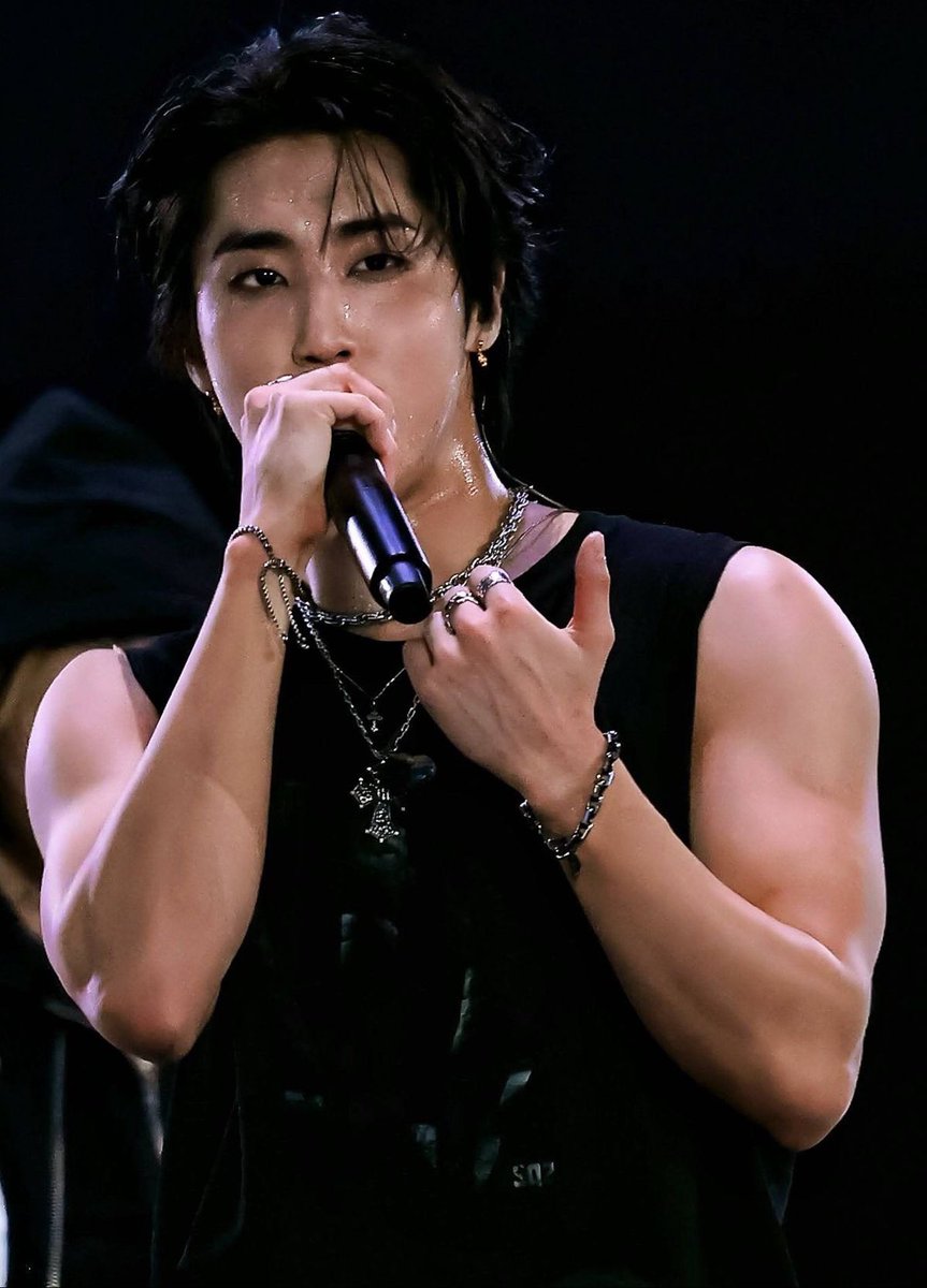 daisy ‧₊˚❀༉‧₊˚. tweet media