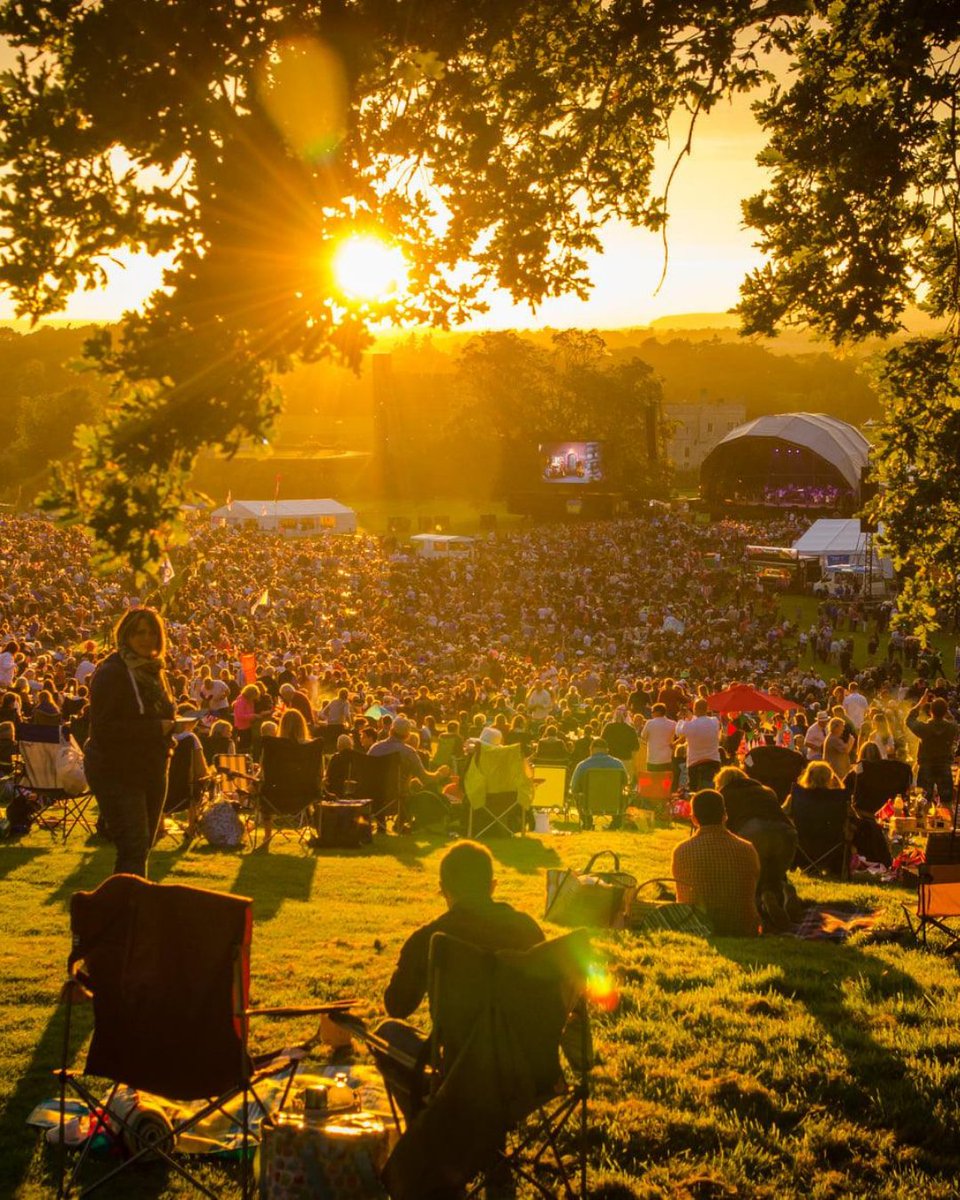Leeds Castle Concert tweet media