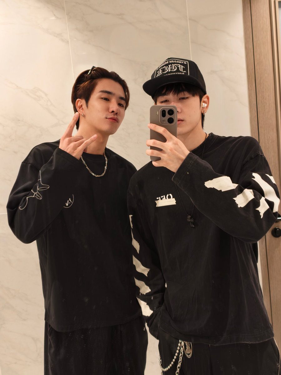 PERTHSANTA DOMIIA GLOBAL tweet media