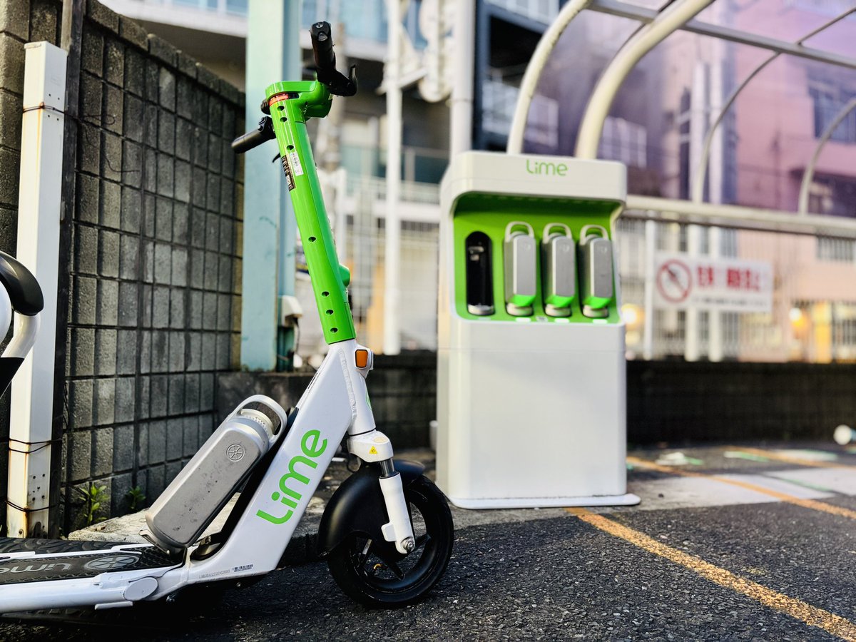 Lime_User_jp's tweet image. 押上エリアの車両を2台バッテリー交換しました。

東京スカイツリーと浅草寺の移動にはぜひ、Limeをご活用下さい！
#Lime #シェアサイクル #電動シートボード #押上