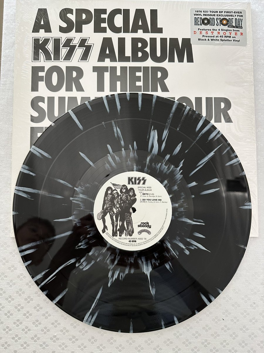 LinkRalph's tweet photo. Record Store Day 2026: @kiss 1976 EP reprint. @genesimmons @PaulStanleyLive @RealPeterCriss and never forget the one and only @ace_frehley https://t.co/LQtqvTsiOW