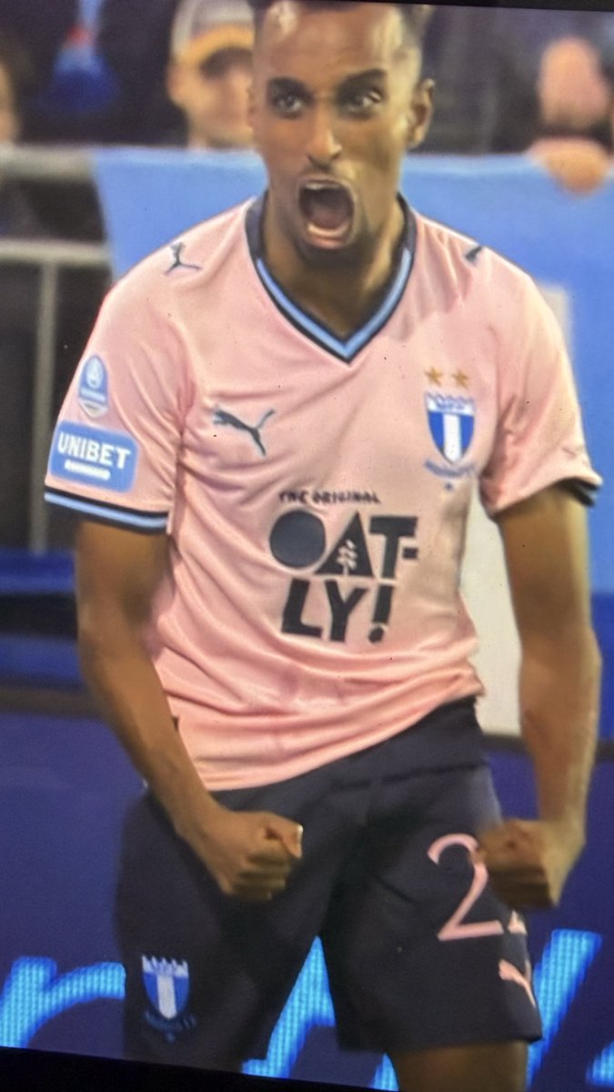 Daniel Ekberg tweet media
