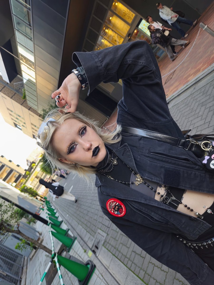 Ψ 𝔩𝔢𝔢! 𝔡𝔬𝔢𝔰𝔫'𝔱 𝔩𝔦𝔨𝔢 𝔶𝔬𝔲 Ψ 🇺🇦🇯🇵 tweet media