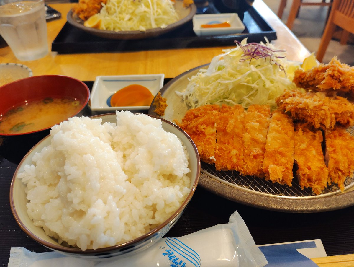 プースケ tweet media