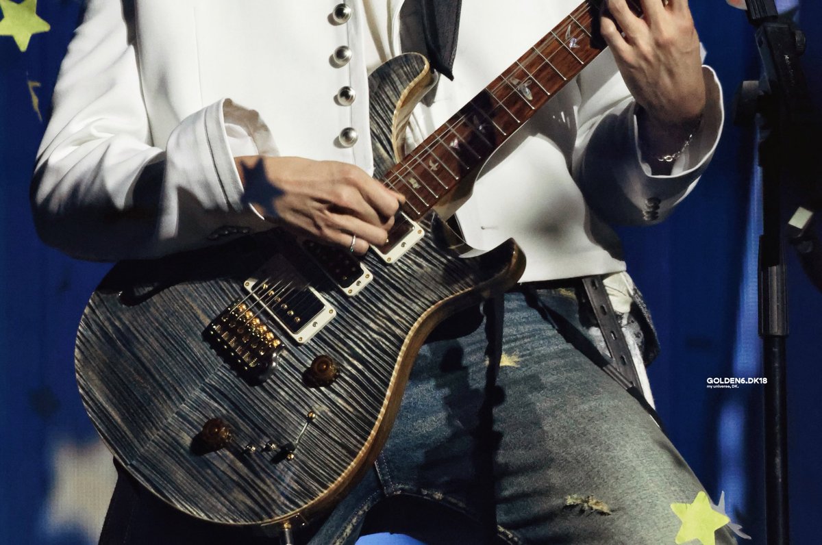 golden6_dk18's tweet photo. 20260418 DXS [SERENADE] ON STAGE 인천 day 2

도겸아, 고마워🎸

#SEVENTEEN #DK #도겸 #DOKYEOM #석민 
#세븐틴 #ソクミン #ドギョム #李碩珉 https://t.co/W7PyiSNGny