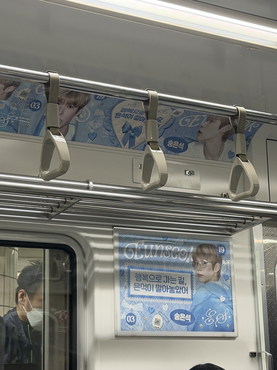 바리.. tweet media