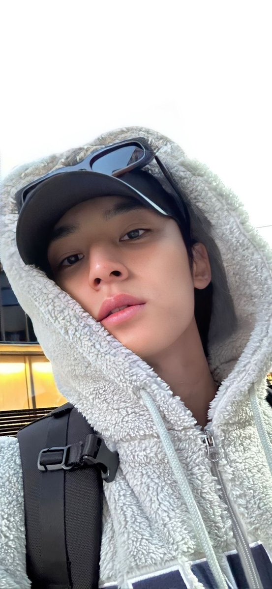 I_AM_SOFIA tweet media