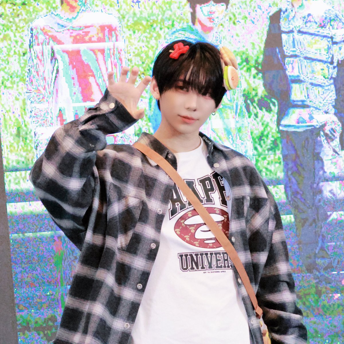 Lunarrr_🦈 tweet media