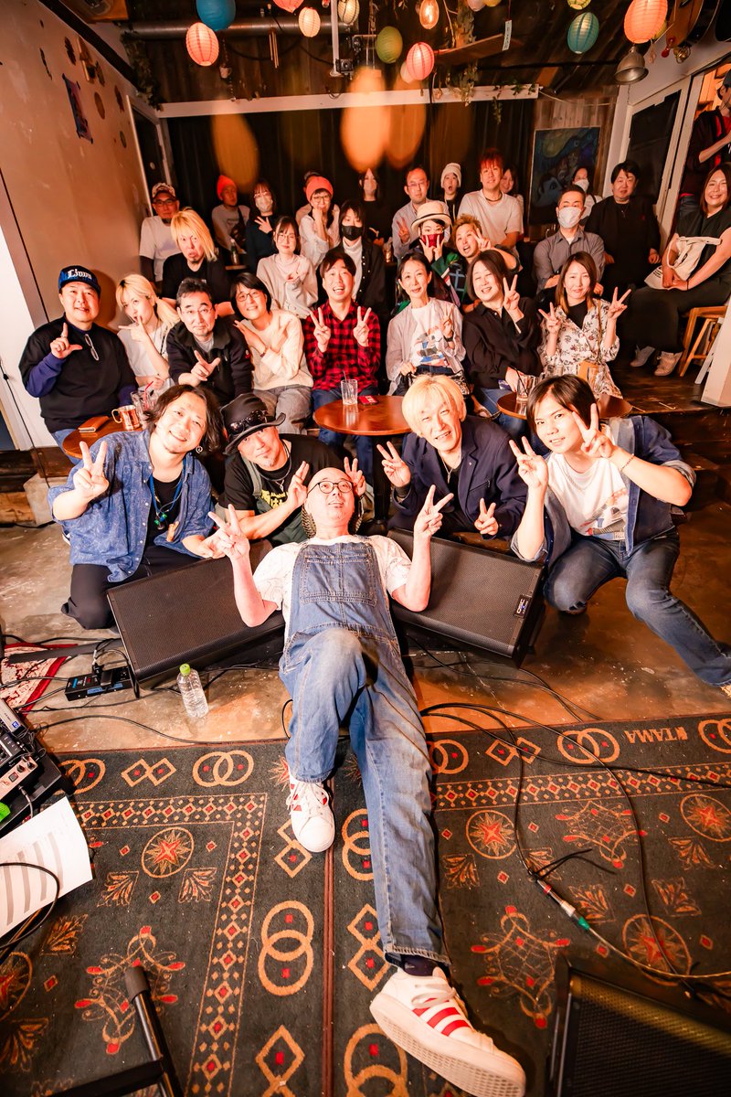75hiroyuki's tweet photo. 不適切ブラザーズワンマン終了しました！！！

本当に最高なメンバーと一緒にやれて最高でした！
板橋ファイト！もとても素敵な空間を作っていただけて感謝。。。
とにかく関わってくれた皆様ありがとうございました！！

配信チケットはまだ販売中です！

(photo by @Tomike_camera) https://t.co/LwbSeEuTfj