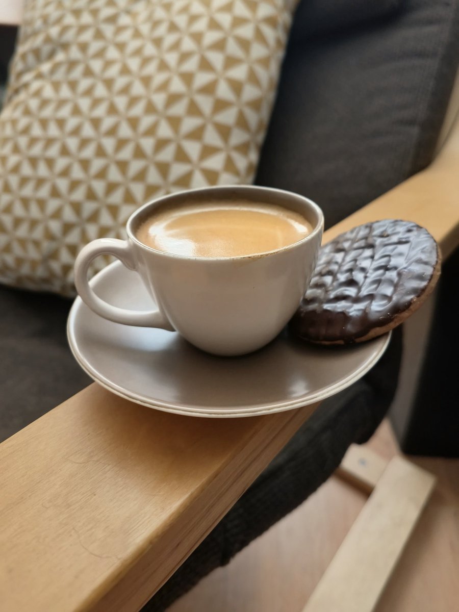 LadyGrace27's tweet image. Coffee first… and the rest can wait a little longer...☕✨

#saturdayvibes #coffee #coffeetime #espresso