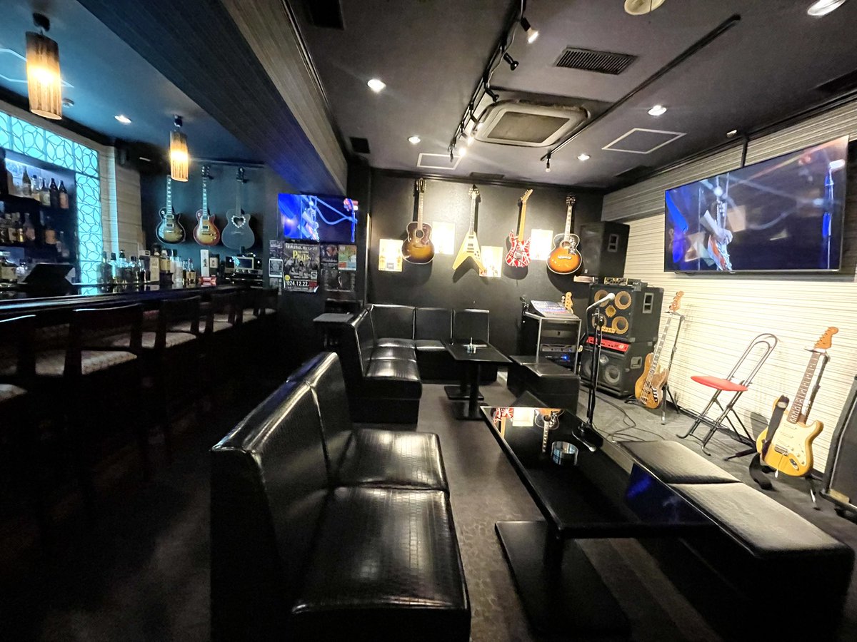 mb_coda's tweet photo. We’re Open!

4月18日(土) 
MusicBarCODAオープンしました。

今日はちょっと早く開けました。
ライブは無く、バー営業です！
いっぱい来てなー♫

#coda #musicbar #rockbar #ledzeppelin #blues #hardrock #heavymetal #東心斎橋 #周防町 #長堀橋 #ミナミ #心斎橋バー #心斎橋ロックバー https://t.co/oDlMbf5Wqs