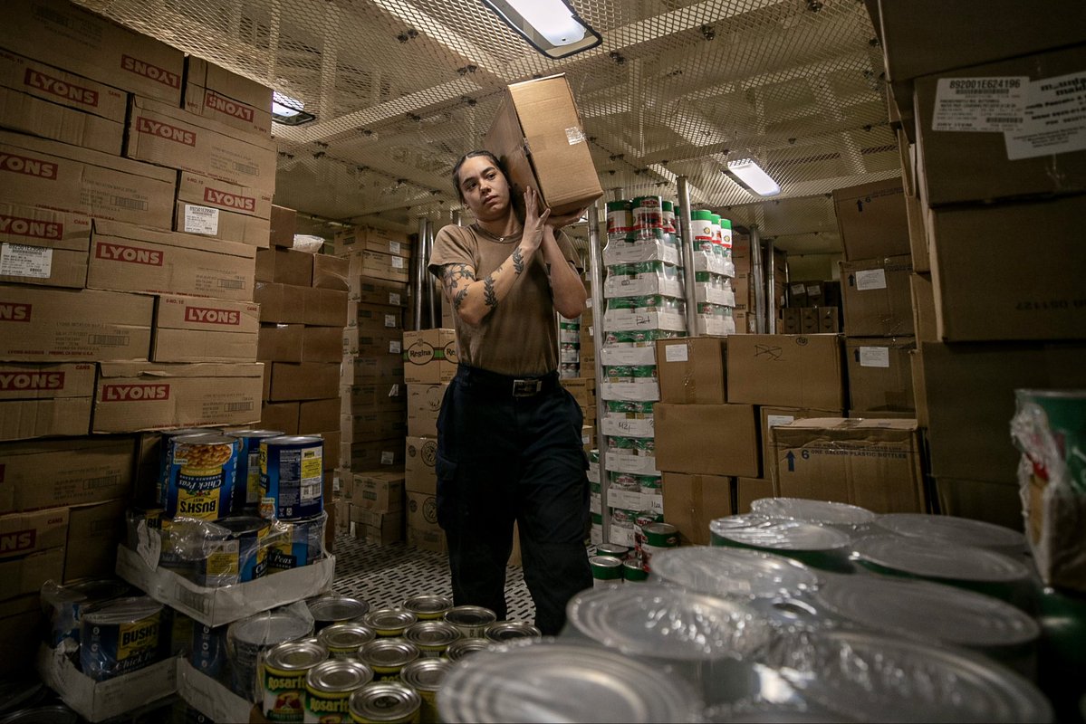 U.S. Navy tweet media