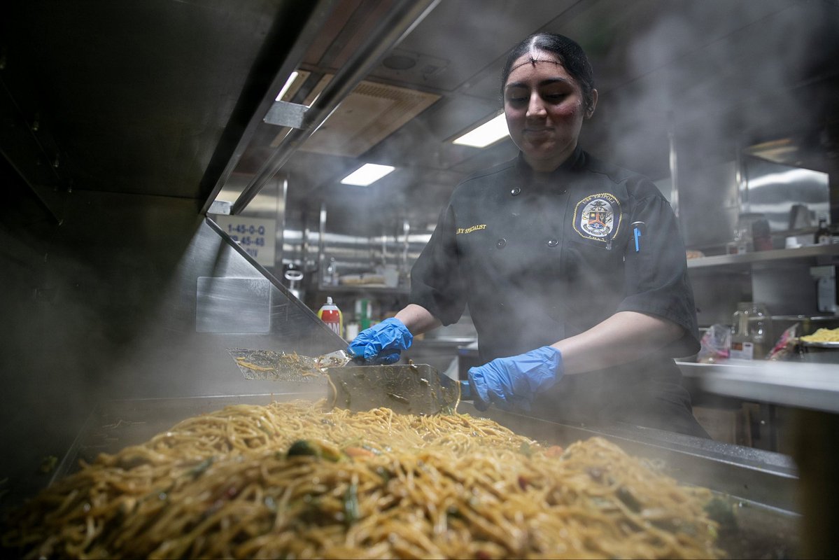 U.S. Navy tweet media