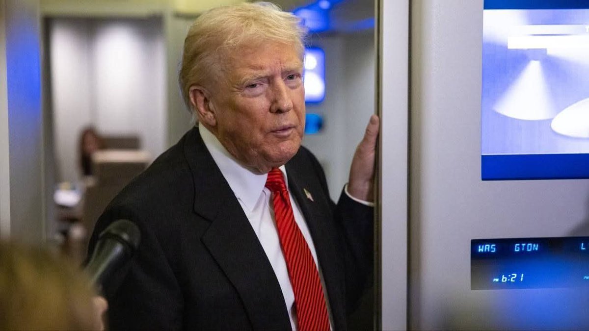 sahelbrut's tweet photo. 🚨 ALERTE : VERS UN RETOUR DES BOMBARDEMENTS ? 🇺🇸🇮🇷
​Donald Trump durcit radicalement le ton face à l'Iran et évoque la fin du cessez-le-feu :
​« Malheureusement, nous devrons recommencer à larguer des bombes. Si nous ne parvenons pas à un accord, nous recevrons la poussière nucléaire sous une autre forme... bien plus hostile. » ☢️💥
​Le spectre d'une guerre totale revient sur le devant de la scène. La diplomatie est-elle morte ?
​#Trump #Iran #Guerre #USA #Nuclear #Geopolitique