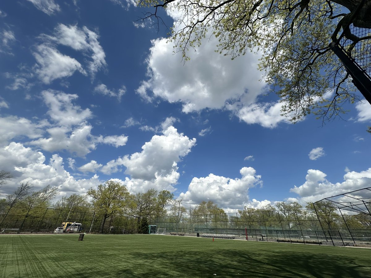 mooredthoughts's tweet image. I love a sunny day.  

#speing #sun #warmtemps ##clouds #mycity