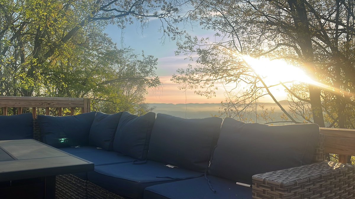 Logan Smith tweet media