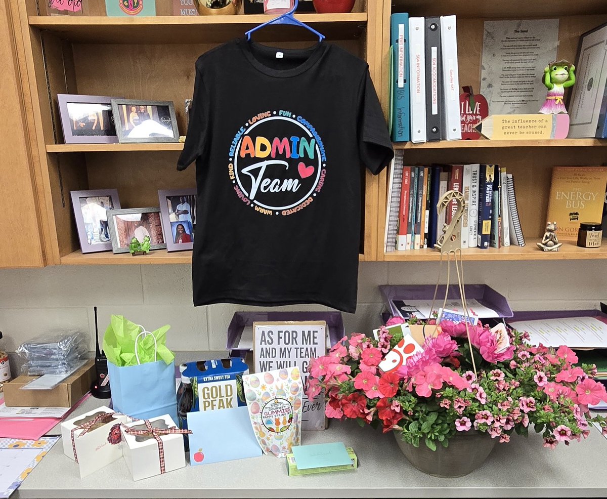 MrsDaMeka's tweet photo. Closing out Assistant Principal Week w/ a full heart. Reflecting on how fortunate I am to serve alongside such dedicated teachers and an amazing Admin Team at @WHS_HCS.  
The gifts, the words, &amp; the support mean so much to me.  
#Proudtolead #Proudtoserve. #ProudtobeaWolfpack 🐺 https://t.co/zCJDrGpmNt