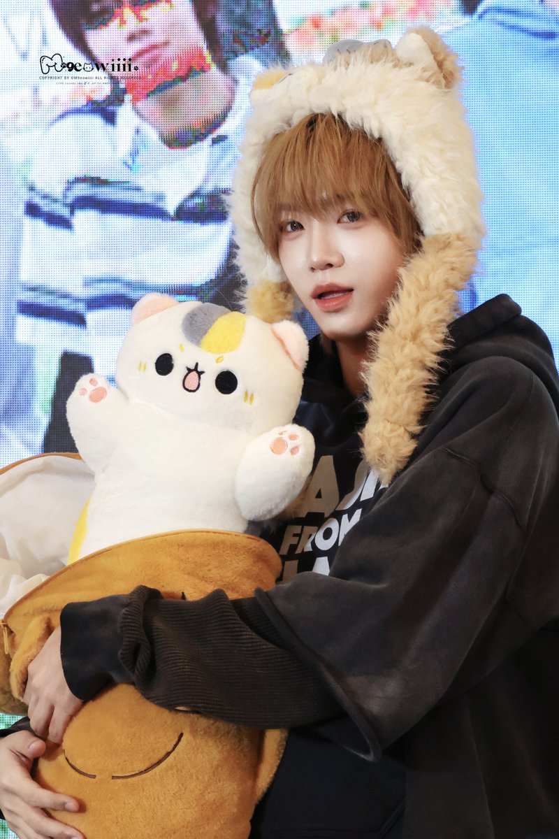 먕᳐マ tweet media