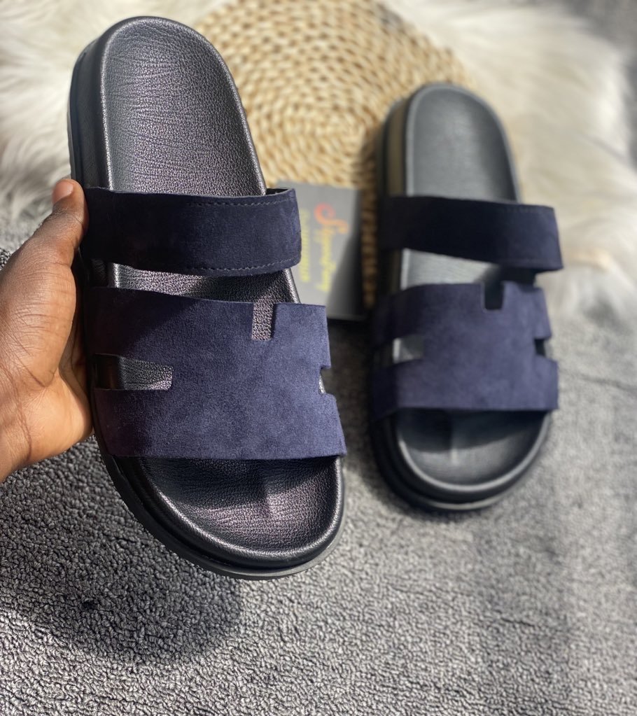 SlippersFrenzy's tweet photo. HANDCRAFTED•
     🏷️20,000🛒🛍️ https://t.co/S1YG7SL3fU