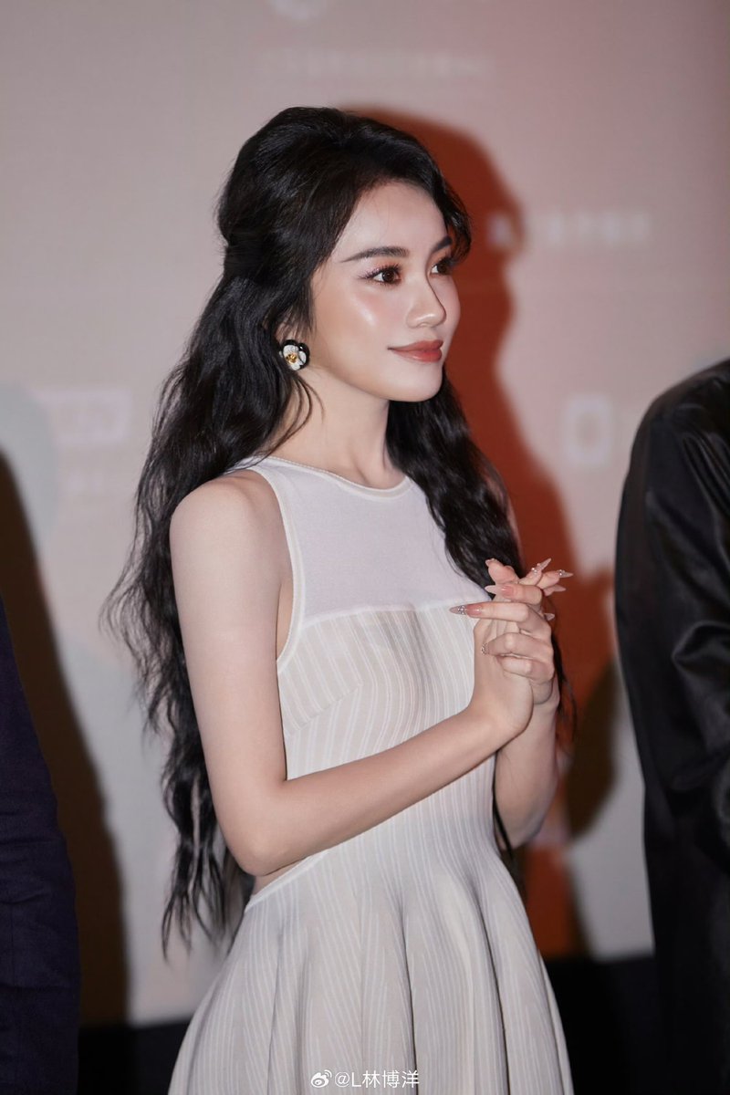 [📸] 260418 | L林博洋 weibo update: Step outside, and you meet spring; take ...