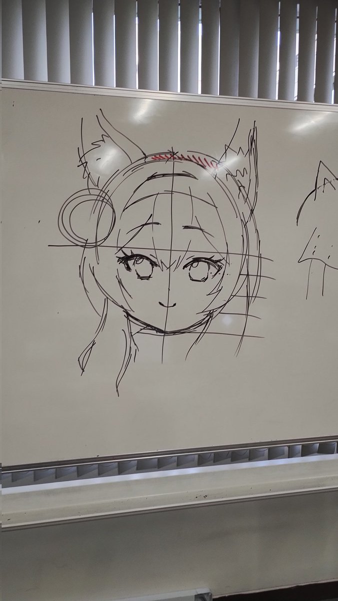 受講生さんの好きなブルアカのマリー見ながらを描きました！(授業中！笑)
こうやってアタリを取ると顔のパーツの位置が分かりやすい👀比率は絵柄によって全然違いますね！😃