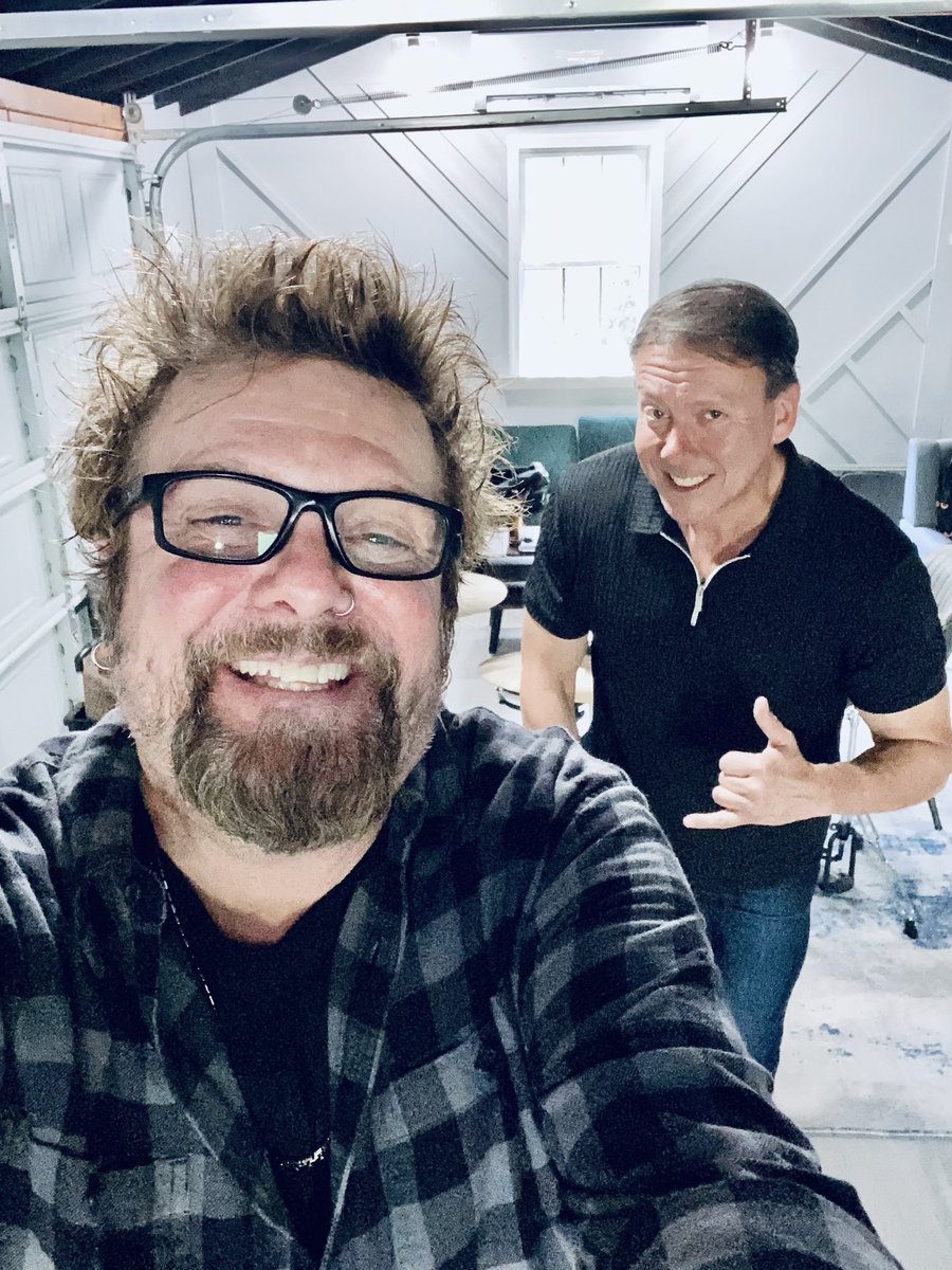 paullewismusic's tweet image. Rehearsal with John ! #music #musicians #studio #realizestudios