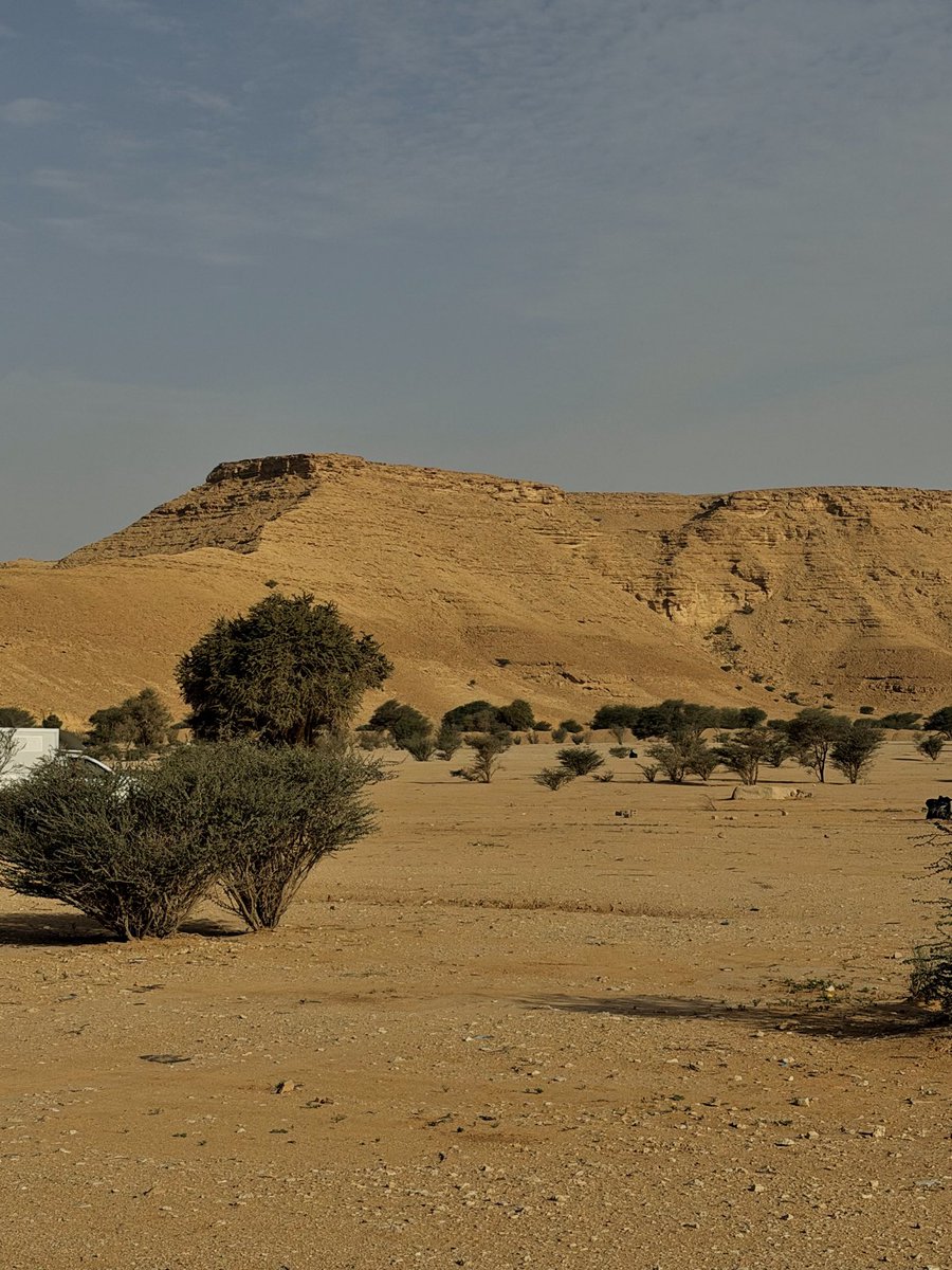 akosititus's tweet photo. قانون الصحراء #1: لا تترك إلا أثر الكفرات 🏜️ منشن رفيق البر. https://t.co/0obFs1ULim