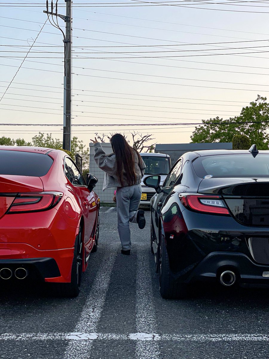 soudiary9's tweet photo. 1年半ぶり？お久しぶりに会えた！！
ようやく赤くなったGR86とも��べられた🚗
楽しすぎて一瞬だったね✨
@8610_NoGR ピースしてくれたの可愛い💕 https://t.co/cuICPfH0HD