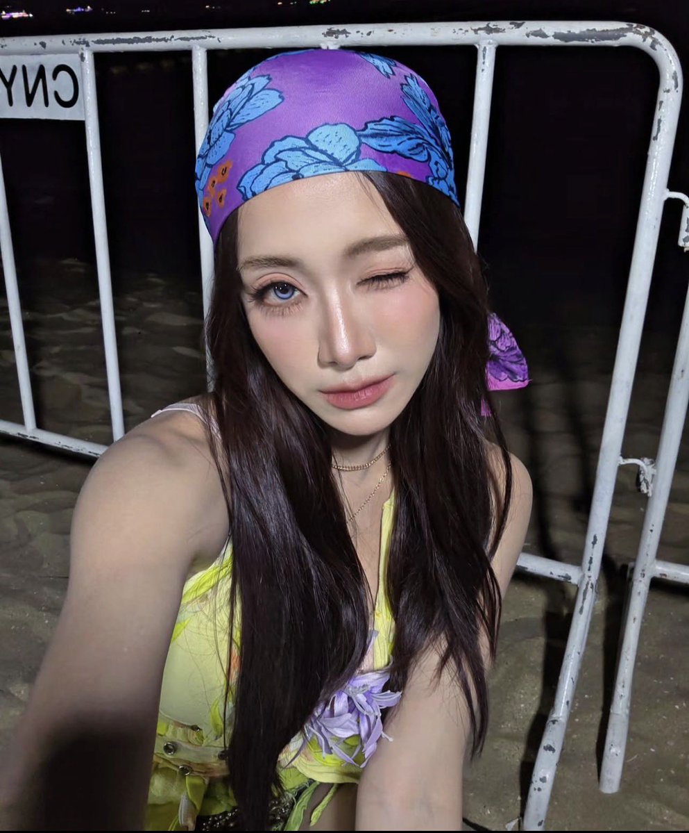 Far Far​ away ~ 🍓🍓🍓 tweet media