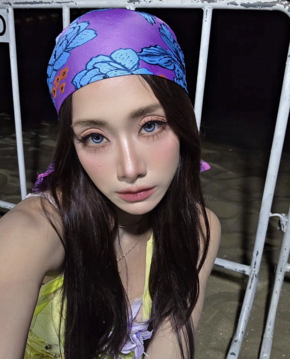 Far Far​ away ~ 🍓🍓🍓 tweet media