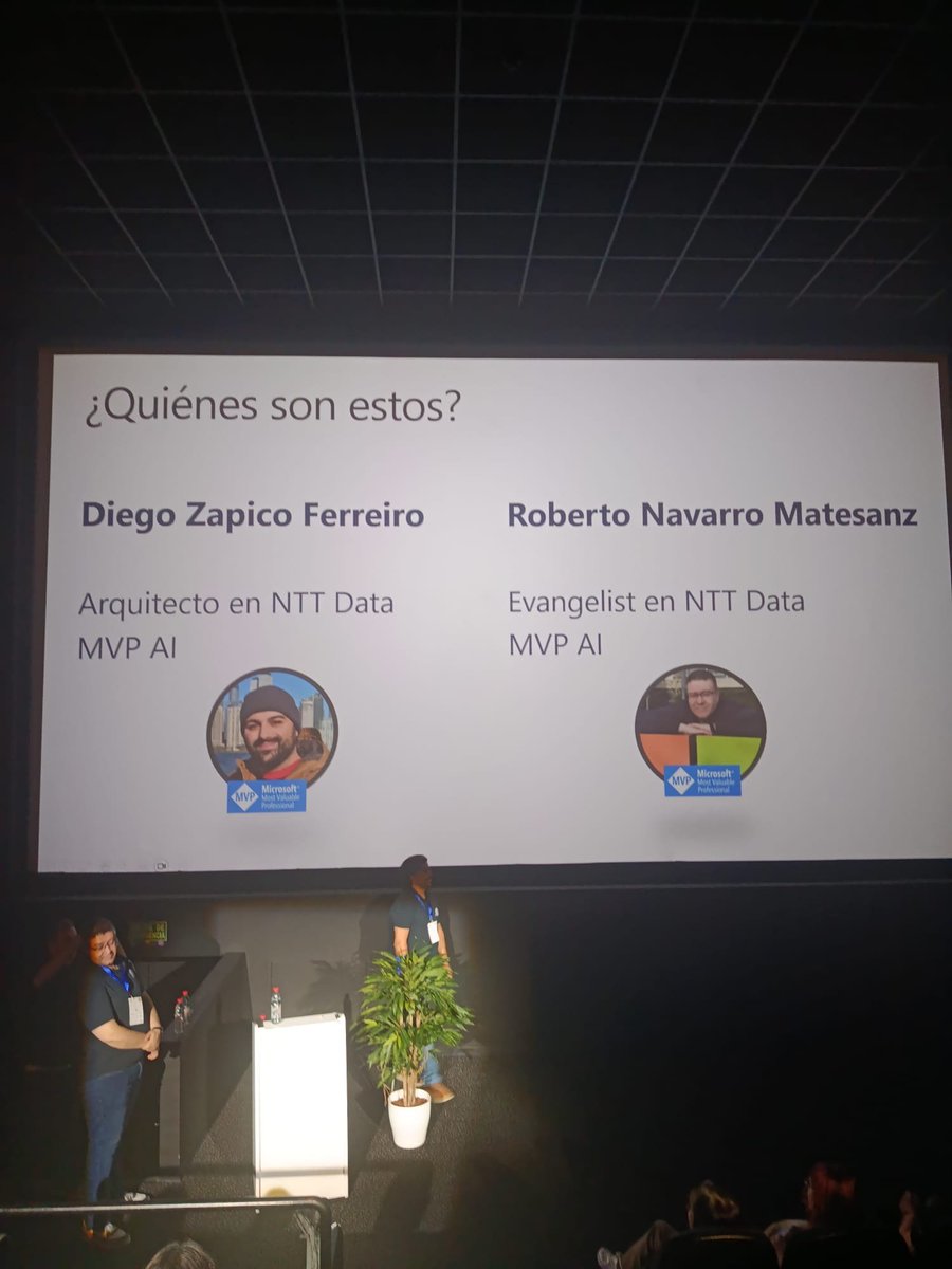 GlobalAzureES's tweet photo. Tras el coffee break ☕... seguimos con sesiones ideales para la energía que nos dan los dulces y la cafeína de la mano de Verónica Rivas Remiseiro en el track 1, @alexmiravet y Alberto Ventura Roman en el track 2, y @dzapic0 y @navarroroberto_ en el track 3 
💙💙💙 https://t.co/5epoDWUz9t