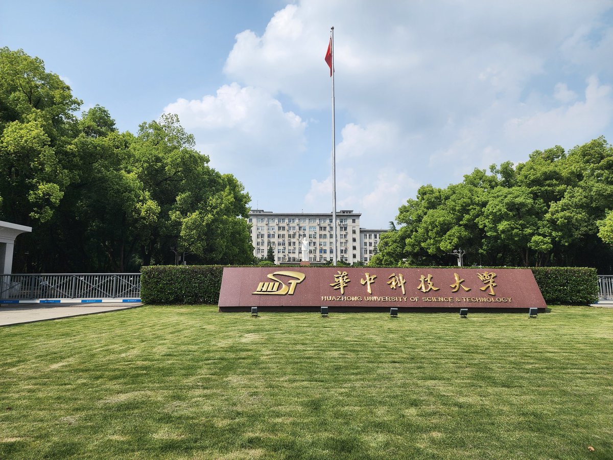 Tedli8's tweet photo. 时隔五年回来了，这不得拜一拜涨一下气运 https://t.co/tzU2x1M476