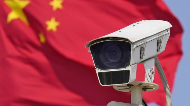 Channinews's tweet photo. A new report warns that cell phones and household devices made by Chinese companies could present serious national security risks for the United States. Ben Weingarten and Deneen Borelli appeared on “National Report” to discuss concerns about Chinese-made components found in products ranging from Wi-Fi routers to baby monitors. #trump #china