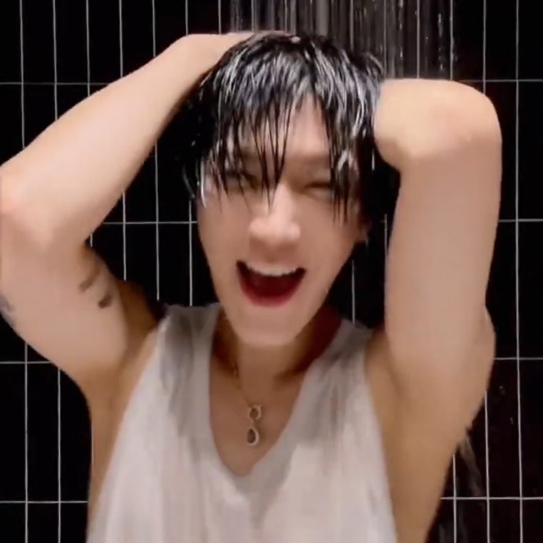 ป้าฟาง 💜 TENLEE #SO10 🐈‍⬛💥 tweet media