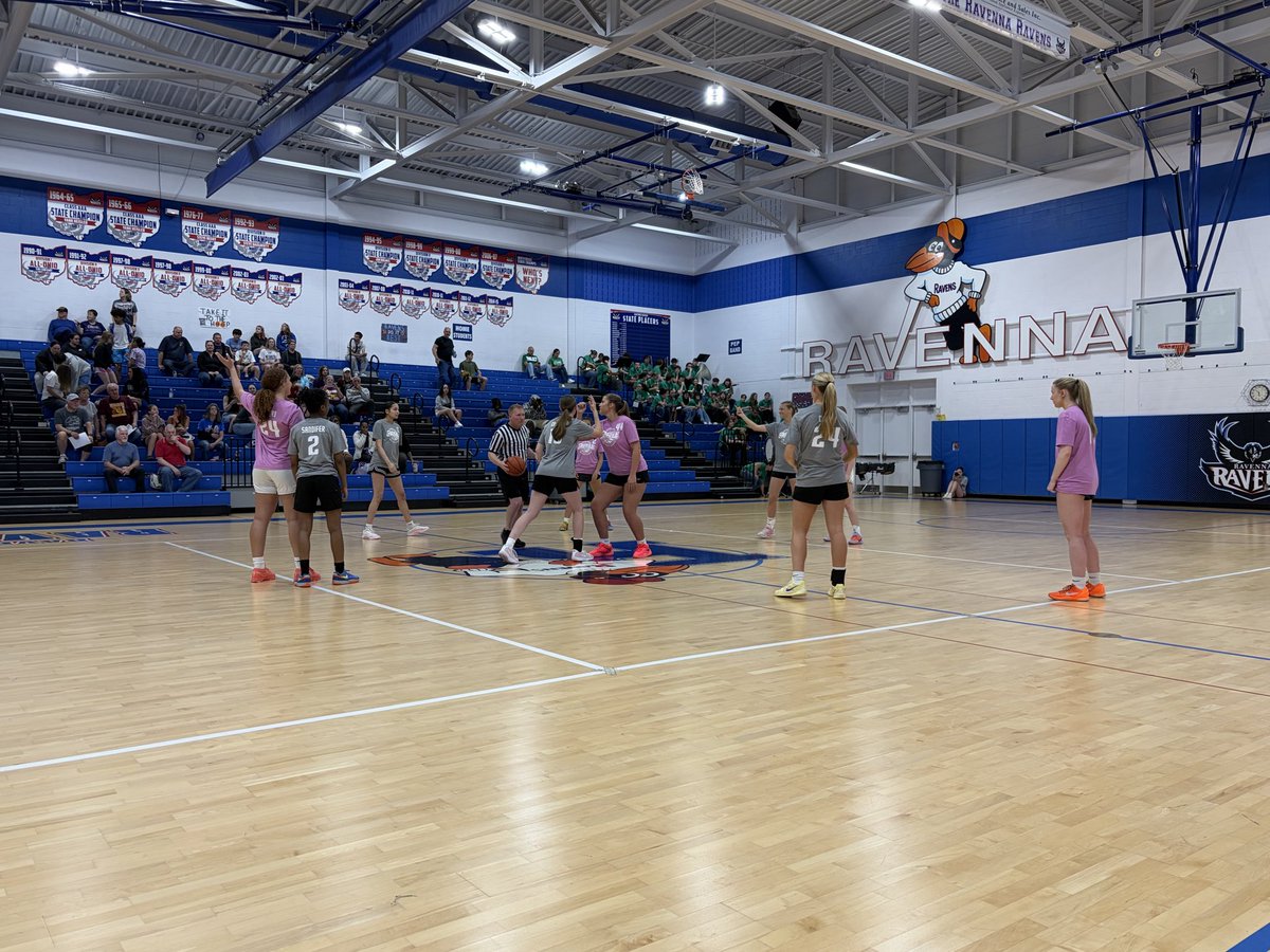 seladypirates's tweet photo. Thank you @Tom_Nader for hosting another great All-Star event this year! It was an honor coaching the amazing young ladies on Team Stripes! Shout out to Jenna Canale for representing the Lady Pirates! https://t.co/QWL6BWEAIJ