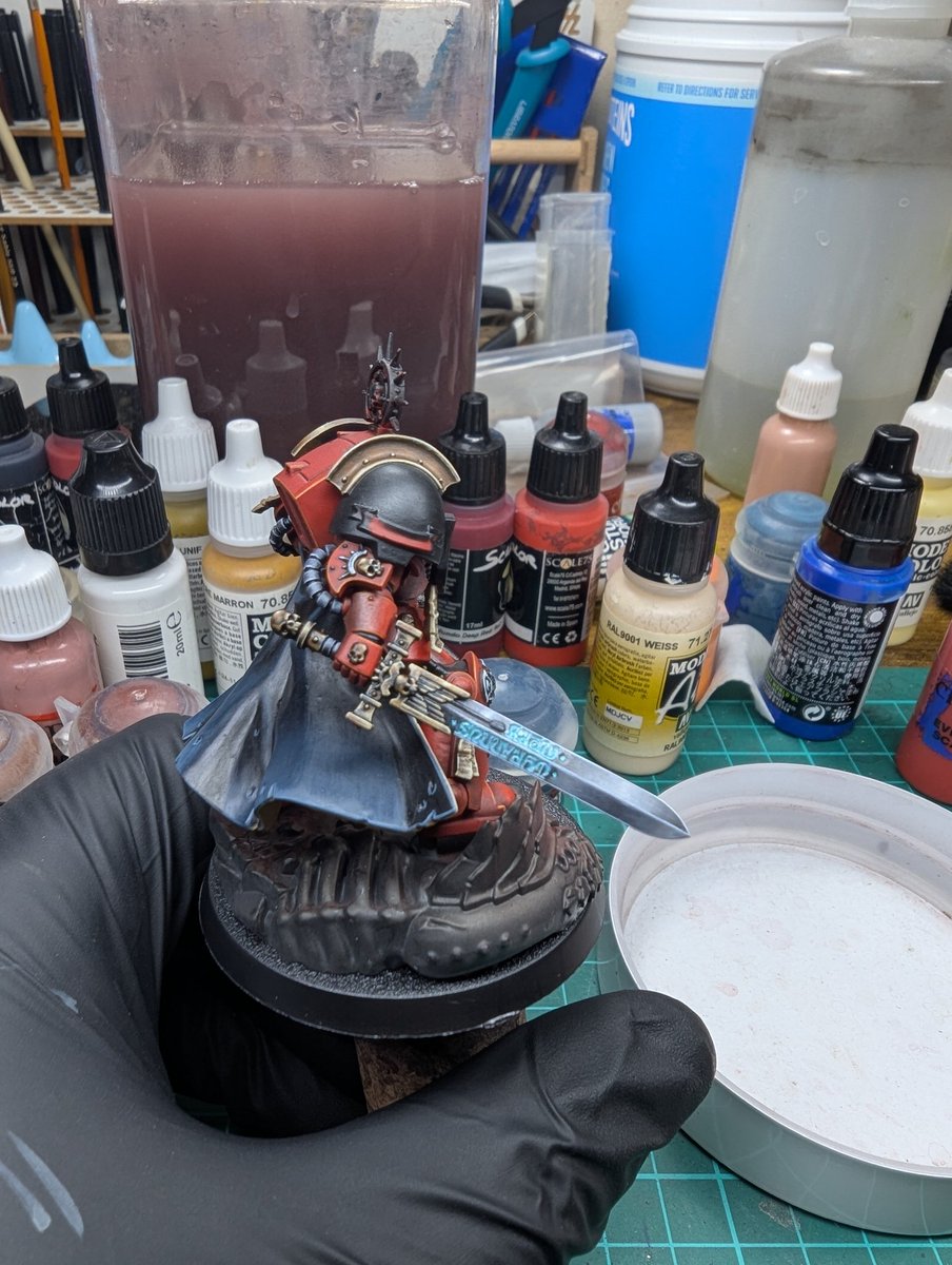 schmodizzle's tweet image. Hey All. Happy Saturday. Hope everyone's having an awesome weekend. Here's some more WIP on this Blood Angel I'm working on. #warmongers #Warhammer #warhammerCommunity #bloodangels