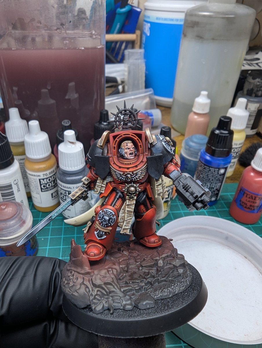 schmodizzle's tweet image. Hey All. Happy Saturday. Hope everyone's having an awesome weekend. Here's some more WIP on this Blood Angel I'm working on. #warmongers #Warhammer #warhammerCommunity #bloodangels