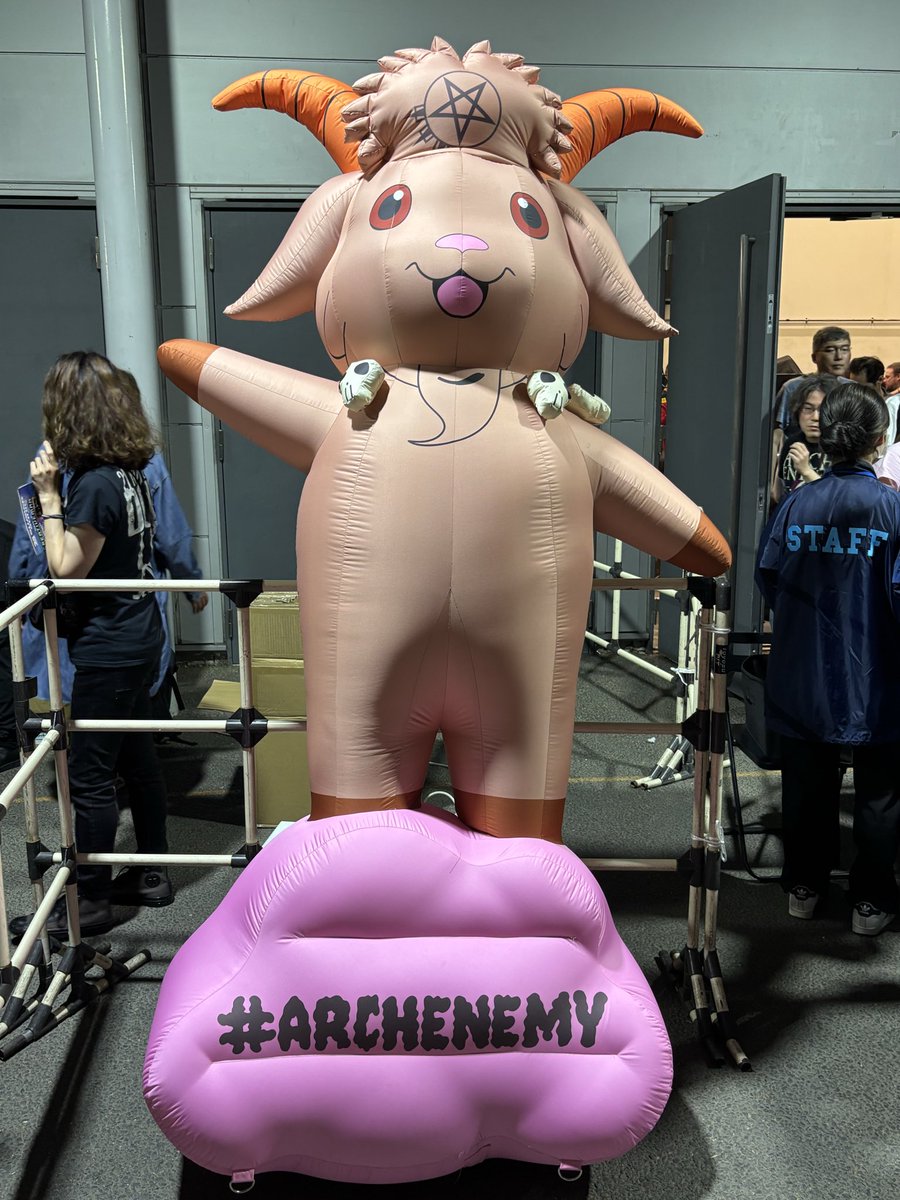 4getsnow's tweet photo. ありがとうARCH ENEMY🤘
最高に楽しかったよ〜🎵

#ArchEnemy 
#アーチエネミー　
#ToyosuPIT 
#豊洲 https://t.co/1yzIQhdePO