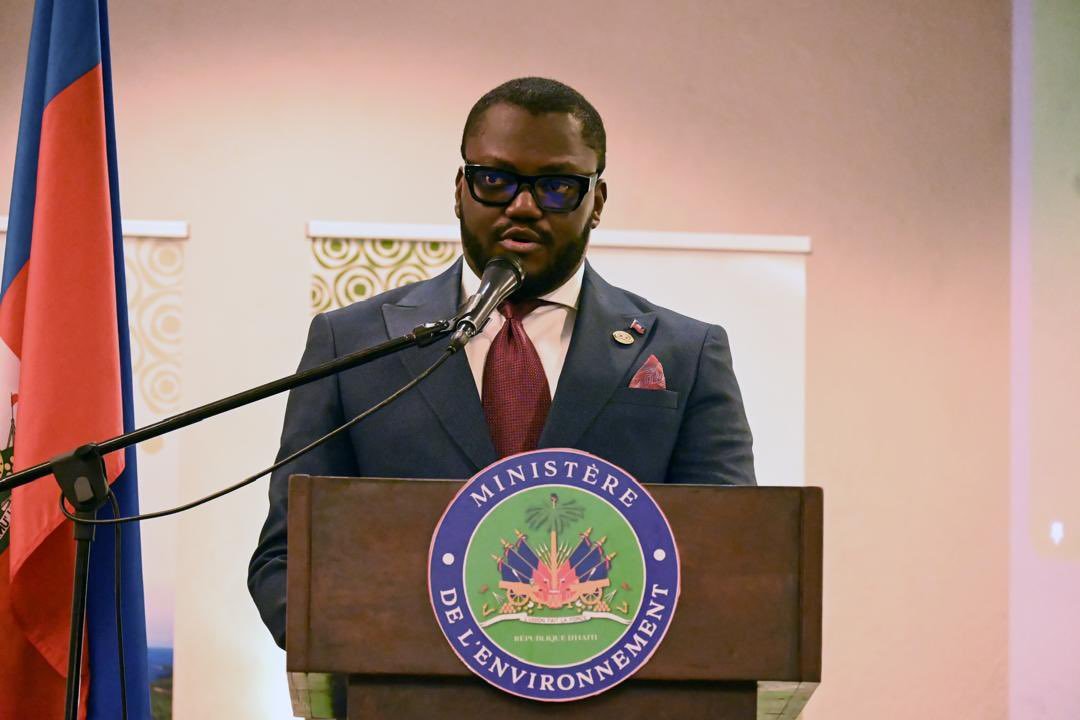 lequotidien509's tweet image. Selon une note publiée par Le Ministère de l’Environnement, l'institution a réuni ses partenaires techniques et financiers à Pétion‑Ville pour renforcer la coordination autour des priorités nationales. #Haïti #Environnement #DéveloppementDurable #KonbitZeroDechet